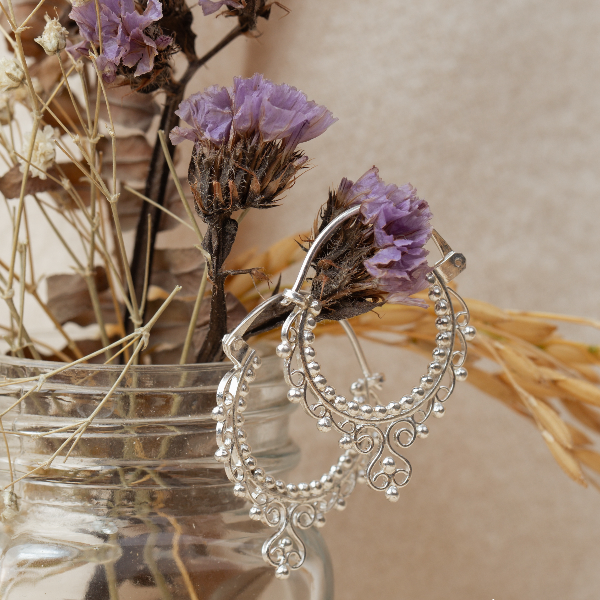 Curly hoops